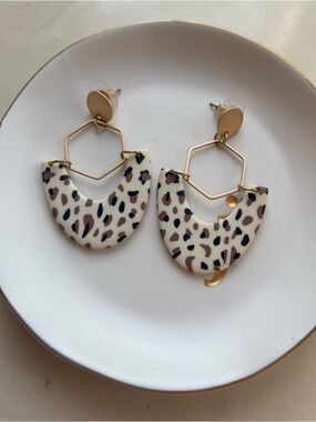 Boutique Leopard Arc Drop Earrings - Gold & Cream